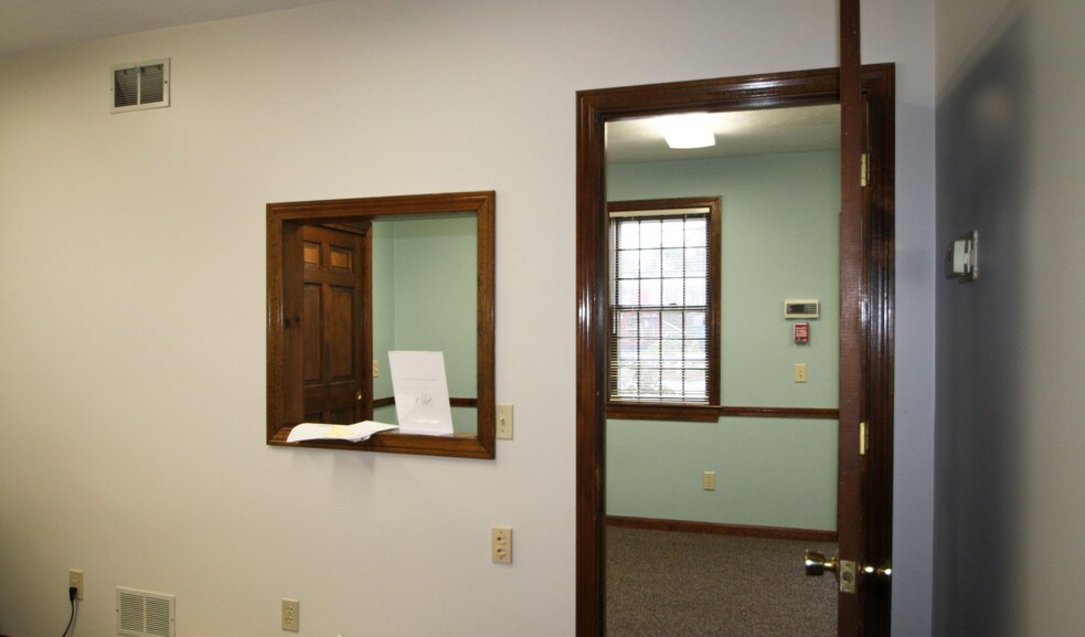 More Photos Of 2527 Cranberry Hwy, Wareham Office For Sale