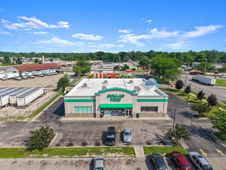 More Photos Of 3560 Dixie Hwy, Saginaw Freestanding For Sale