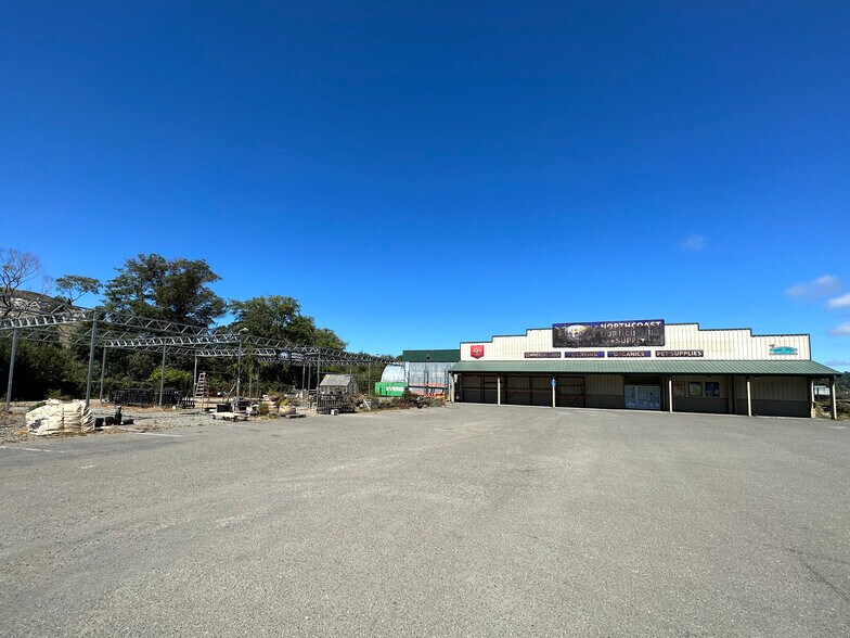 More Photos Of 126 Dinsmore Dr, Fortuna Freestanding For Lease