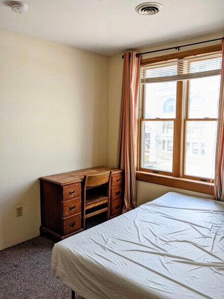 More Photos Of 11 Clinton Ave, Cortland Apartments For Sale