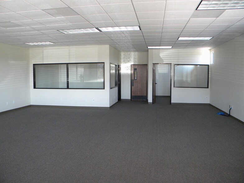 More Photos Of 2646 Santa Maria Way, Santa Maria Medical For Lease