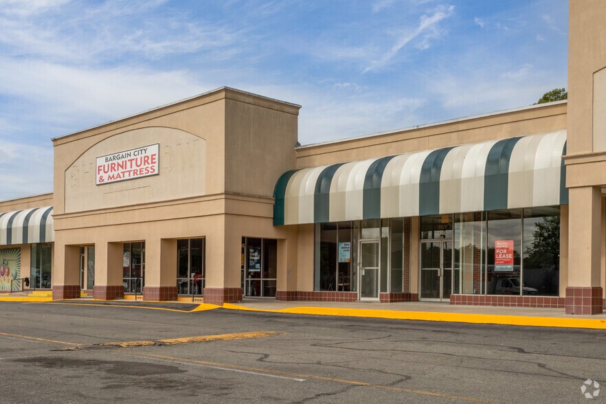 More Photos Of 5206-5246 Chamberlayne Rd, Richmond Unknown For Lease