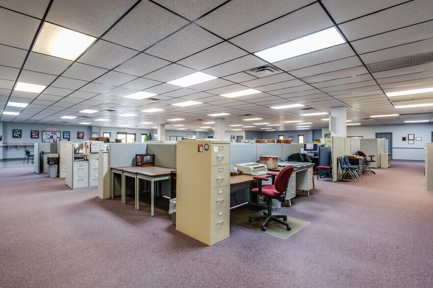 More Photos Of 2021 Boll Weevil Cir, Enterprise Office For Lease