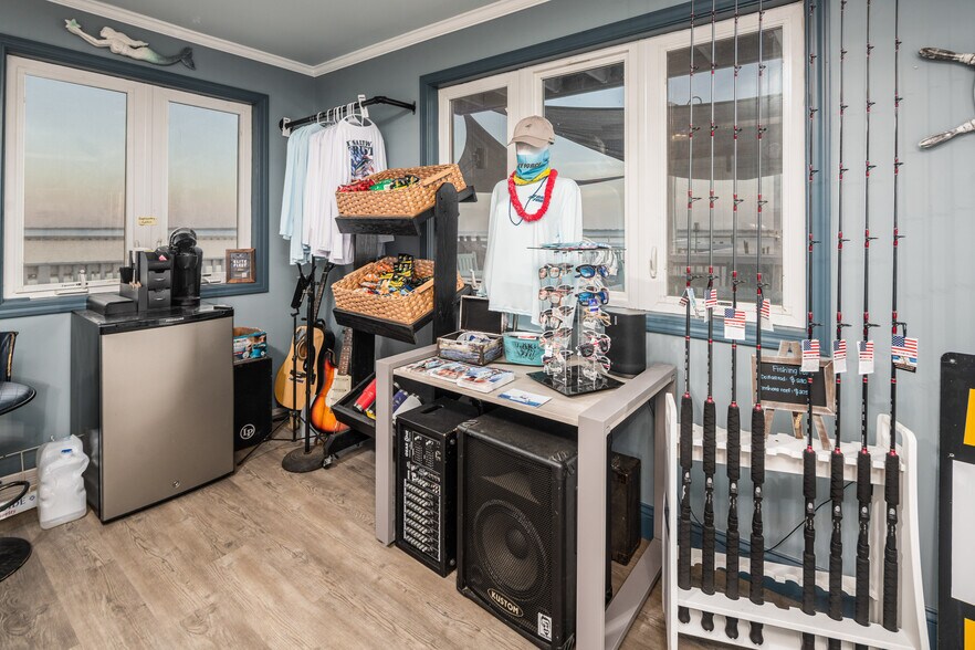 More Photos Of 738 E Main St, Belhaven Hotel For Sale