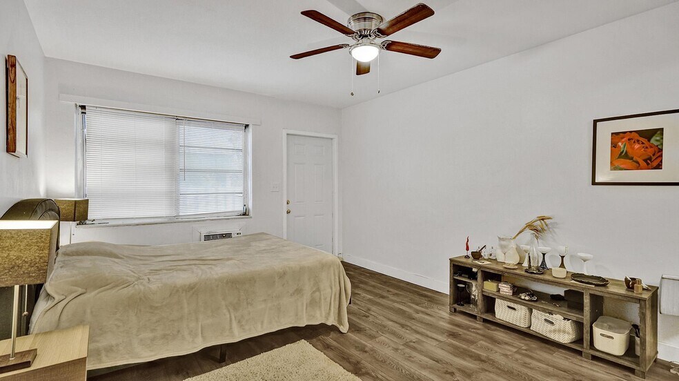 More Photos Of 7630 Byron Ave, Miami Beach Apartments For Sale