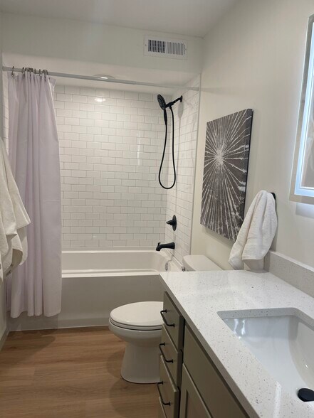 More Photos Of 814 6th St SE, Minneapolis Apartments For Sale