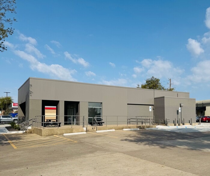 More Photos Of 6033 Campbell Rd, Dallas Fast Food For Lease