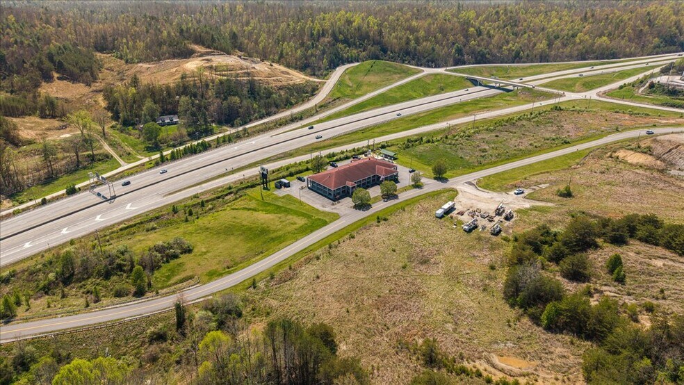 More Photos Of 182 Quillen Chapel Service Rd, Campton Hotel For Sale