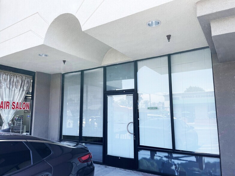 More Photos Of 6001-6021 Pacific Blvd, Huntington Park Unknown For Lease