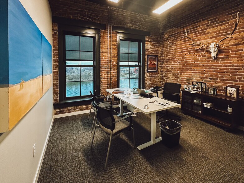 More Photos Of 144 2nd Ave N, Nashville General Retail For Lease