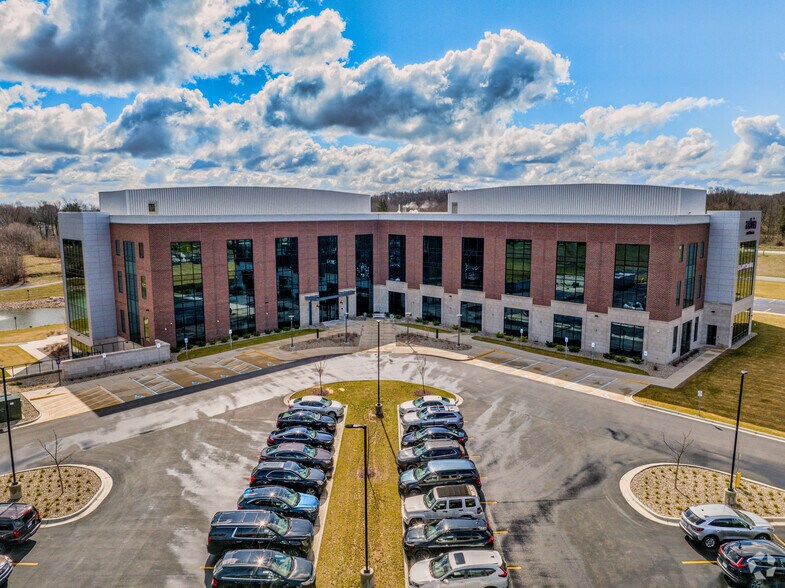 More Photos Of 6400 W Main St, Kalamazoo Office For Sale