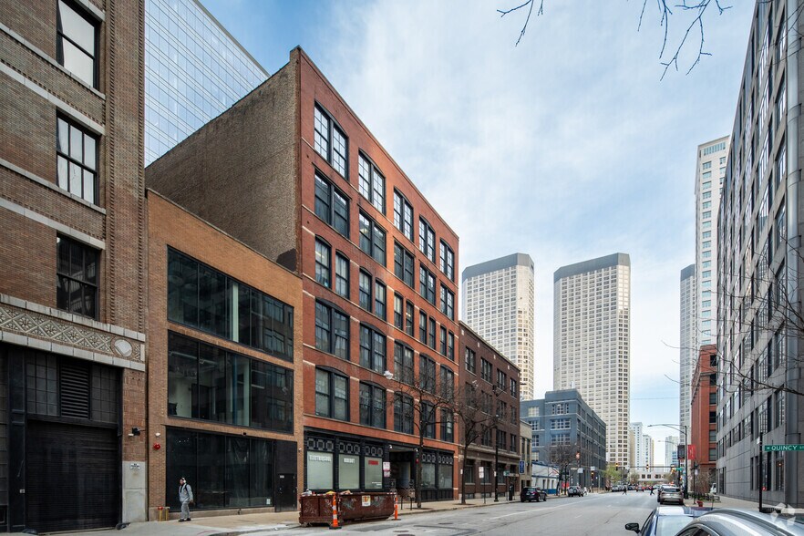 More Photos Of 216 S Jefferson St, Chicago Loft Creative Space For Sale