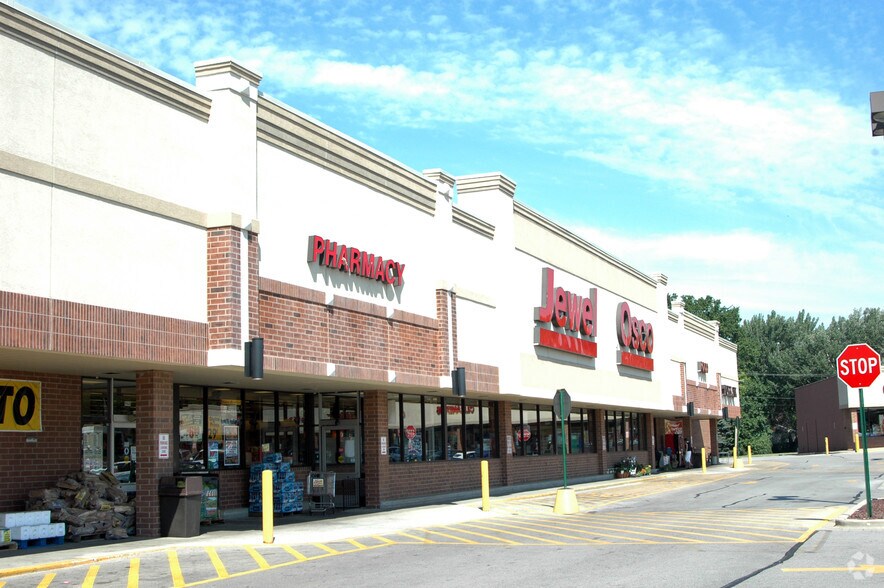 More Photos Of 181-211 E Butterfield Rd, Elmhurst Storefront Retail Office For Lease