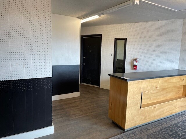 More Photos Of 975 Ellsworth St SW, Albany Freestanding For Lease