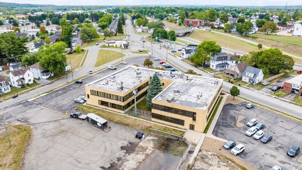 More Photos Of 195 Union St, Newark Office For Sale