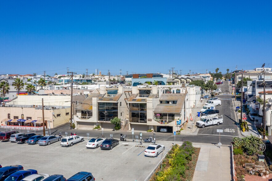 More Photos Of 1112 Ocean Dr, Manhattan Beach Office For Sale
