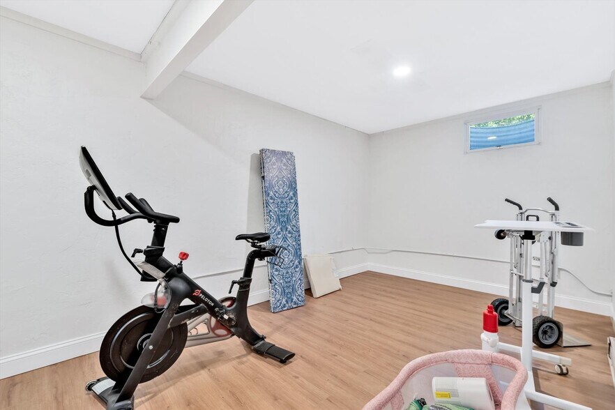 More Photos Of 1049 Main St, West Barnstable Medical For Sale