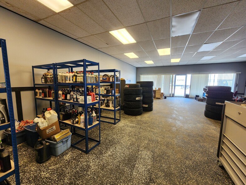 More Photos Of 310 Highway 71, Sioux Rapids Auto Repair For Sale