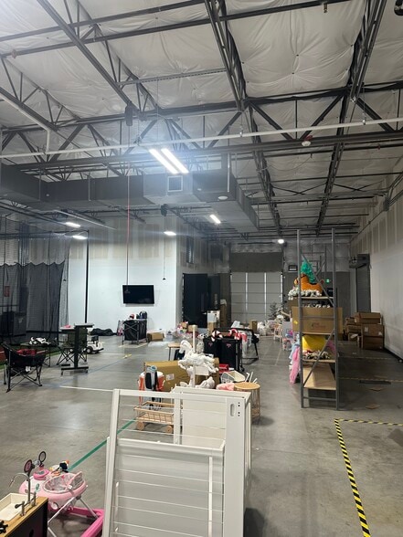 More Photos Of 650 Industry Way, Prosper Showroom For Lease