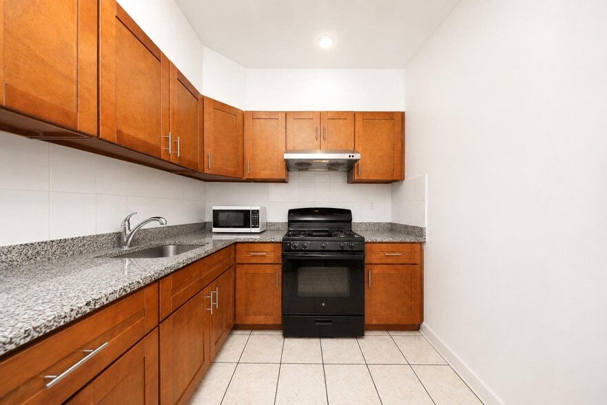 More Photos Of 1962 Coney Island Ave, Brooklyn Storefront Retail Residential For Sale