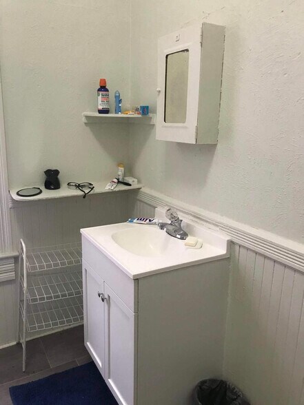 More Photos Of 415 Dewey St, Waycross Apartments For Sale