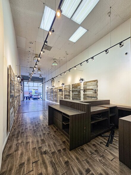 More Photos Of 1100 S San Pedro St, Los Angeles Storefront For Lease