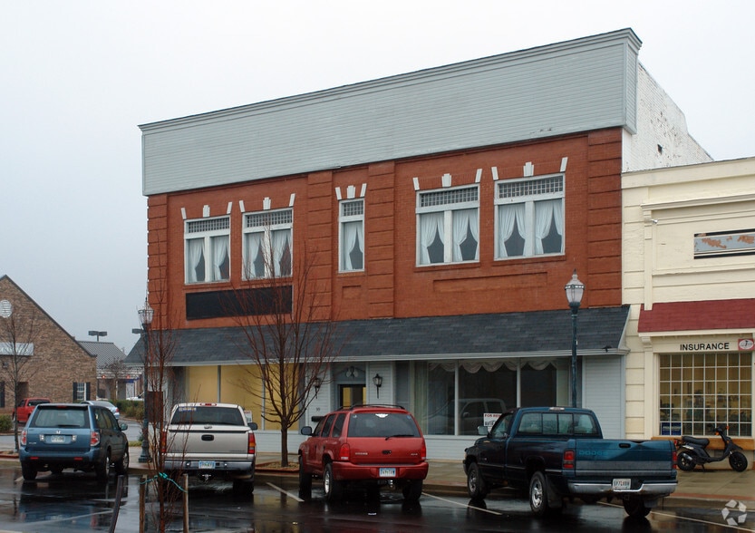 More Photos Of 319-321 Main St, Seneca General Retail For Sale