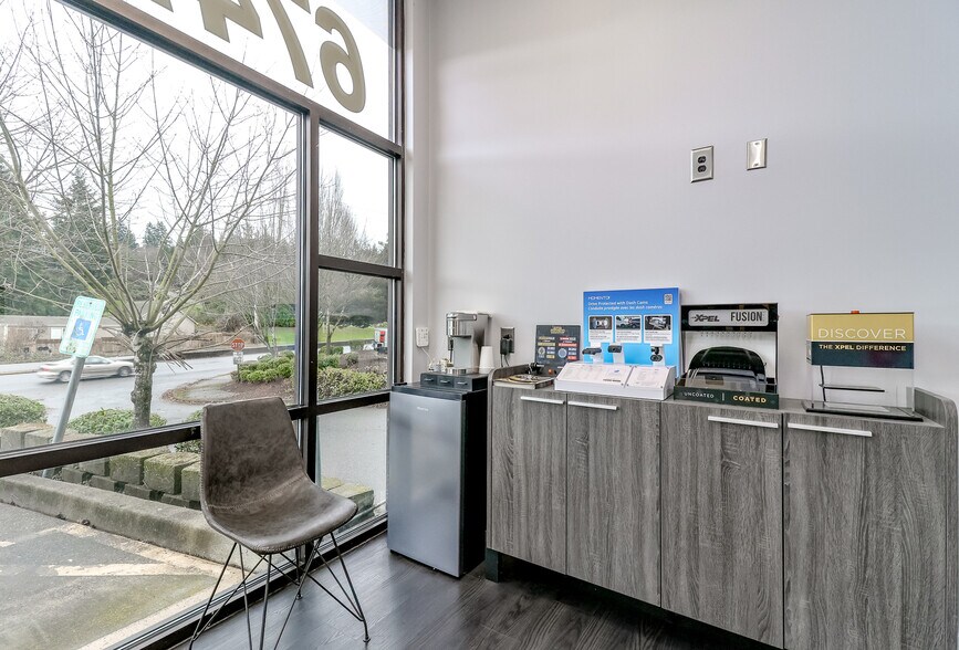 More Photos Of 6747 State Hwy 303 NE, Bremerton Auto Repair For Sale