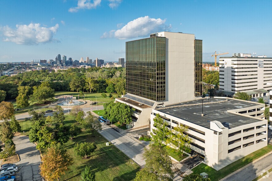 More Photos Of 3100 Broadway St, Kansas City Office For Sale