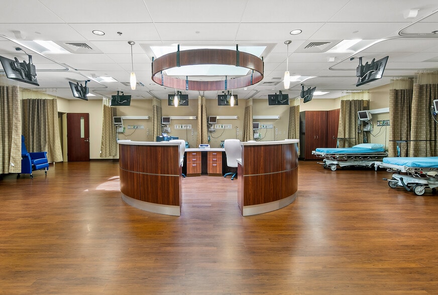 More Photos Of 9201 Cherry Ln, Laurel Medical For Sale