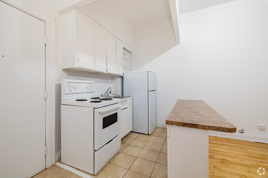 More Photos Of 2310 Rue Guy, Montréal Apartments For Lease