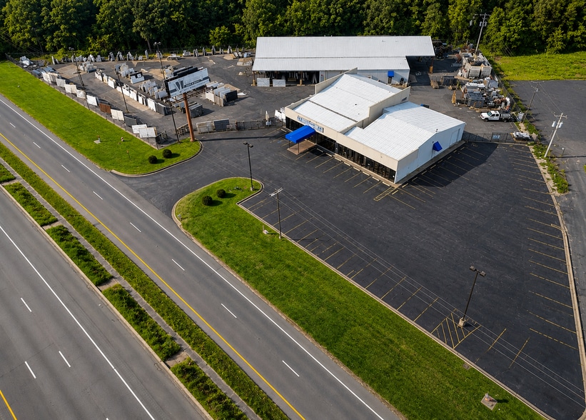 Primary Photo Of 18525 I-30 Hwy, Benton Showroom For Sale