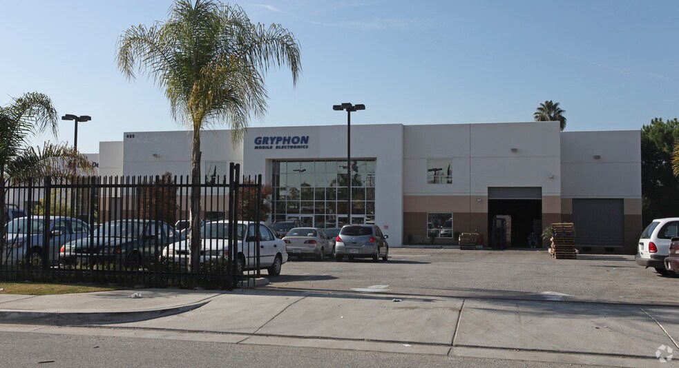 More Photos Of 489 Yorbita Rd, City of Industry Warehouse For Sale