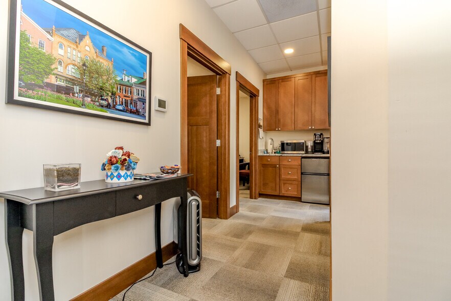 More Photos Of 3212 Byron St, Silverdale Office For Sale