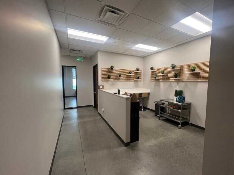 More Photos Of 1801 3rd St, Norco Unknown For Lease