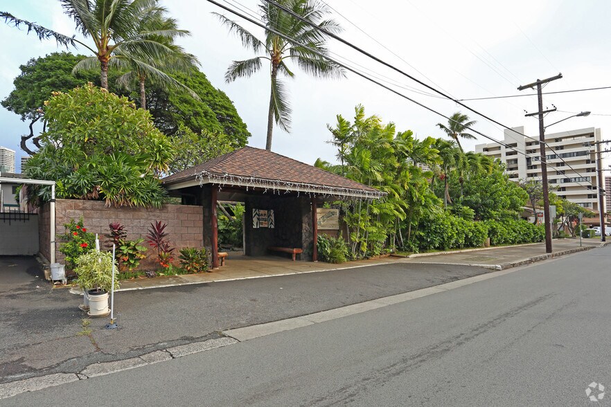 More Photos Of 817-821 Hausten St, Honolulu Restaurant For Lease
