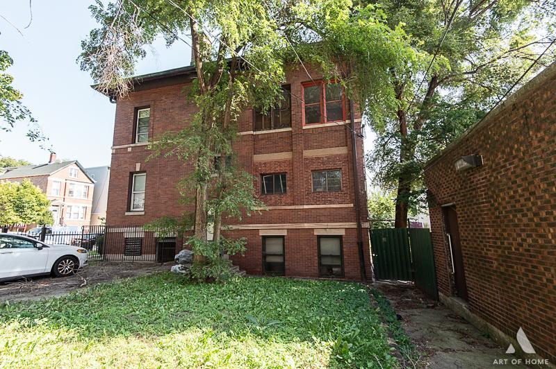 More Photos Of 4600 S Honore St, Chicago Office Residential For Sale