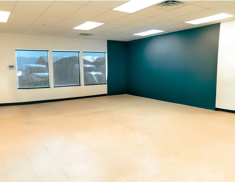 More Photos Of 4311 Sara Rd SE, Albuquerque Research And Development For Lease