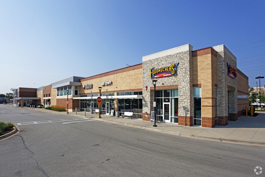 More Photos Of Skokie Blvd @ Dundee Roads, Northbrook Unknown For Lease