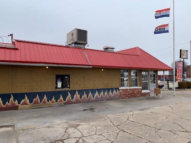 More Photos Of 511 W 11th St, Coffeyville Freestanding For Lease