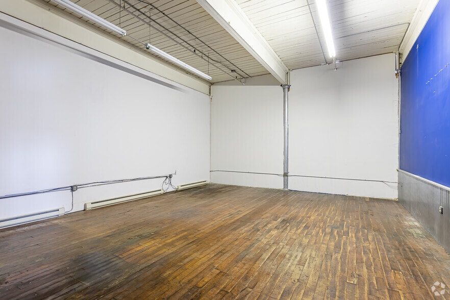 More Photos Of 165 Front St, Chicopee Office For Lease