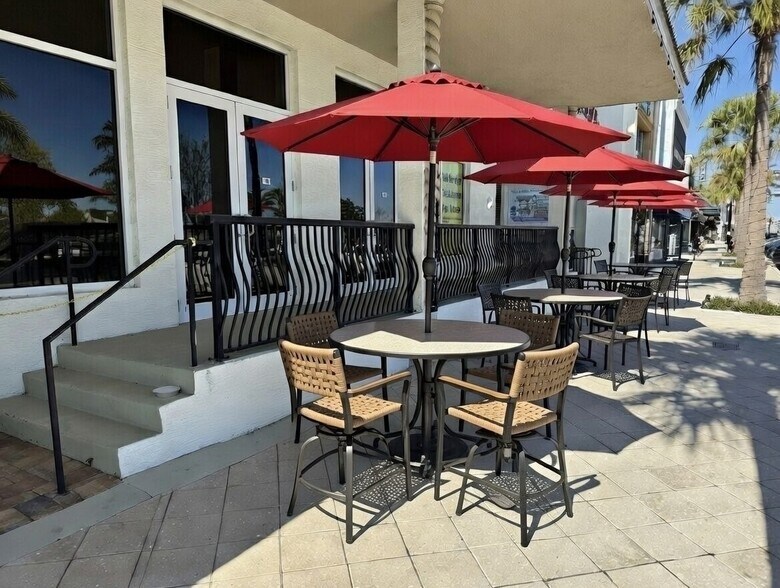 More Photos Of 128 S Beach St, Daytona Beach Apartments For Sale