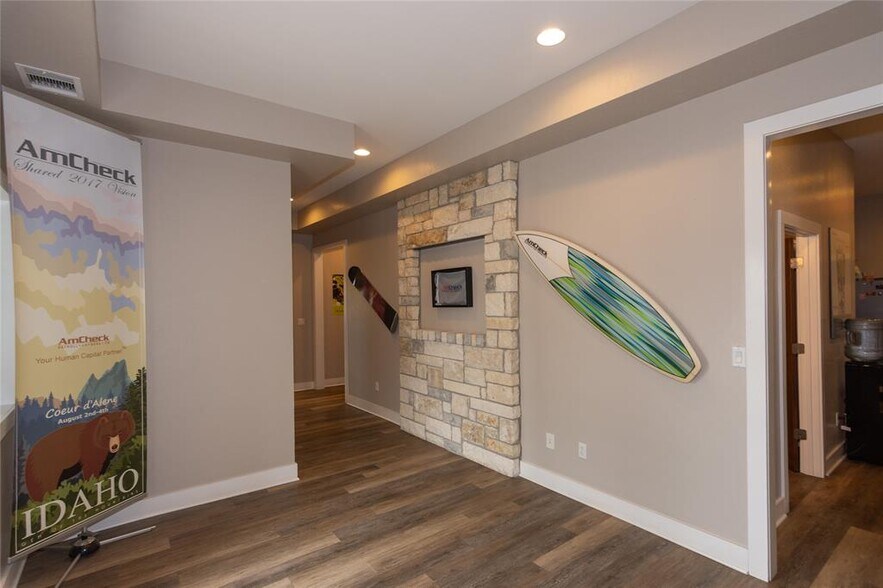 More Photos Of 275 Frog Pond Ln, Dripping Springs Office For Lease