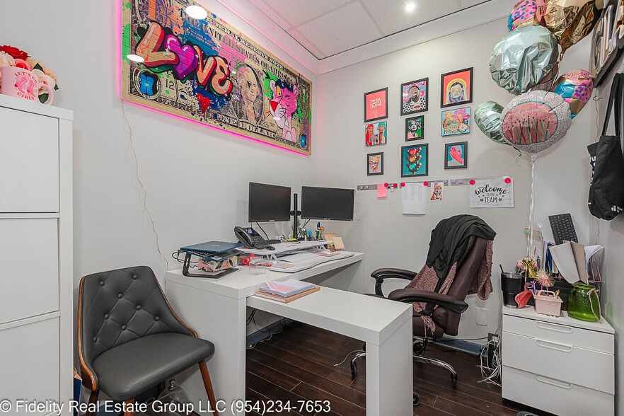 More Photos Of 3650 Coral Ridge Dr, Coral Springs Light Manufacturing For Sale