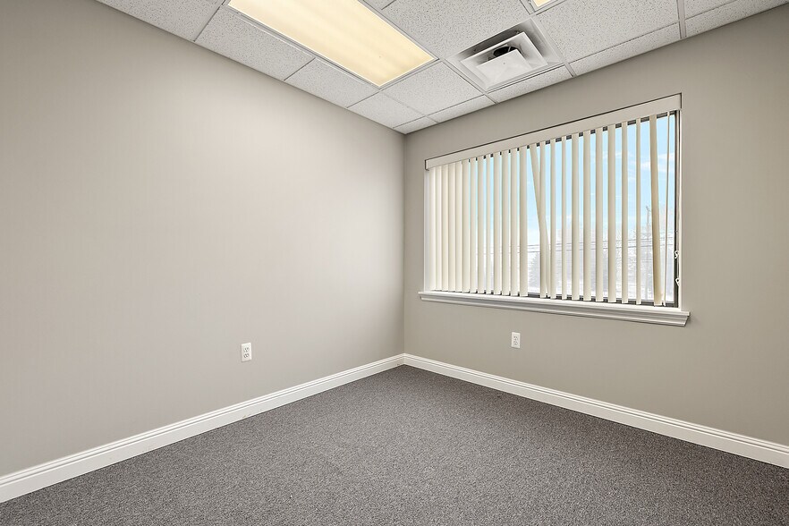 More Photos Of 15065 32 Mile Rd, Romeo Warehouse For Lease