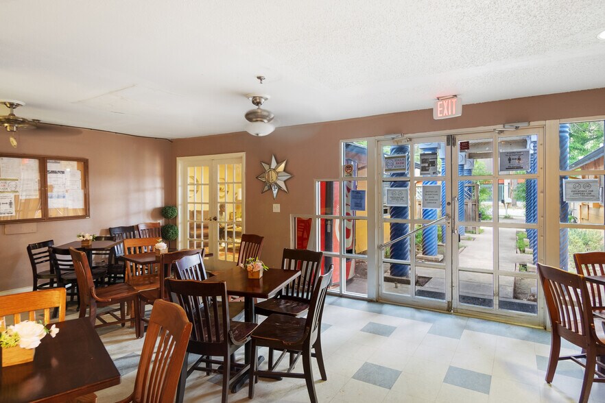 More Photos Of 4606 Connelly St, Austin Assisted Living For Sale