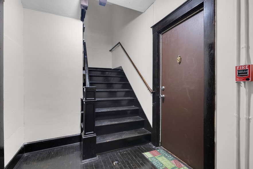 More Photos Of 24 Wilcox St, New Britain Apartments For Sale