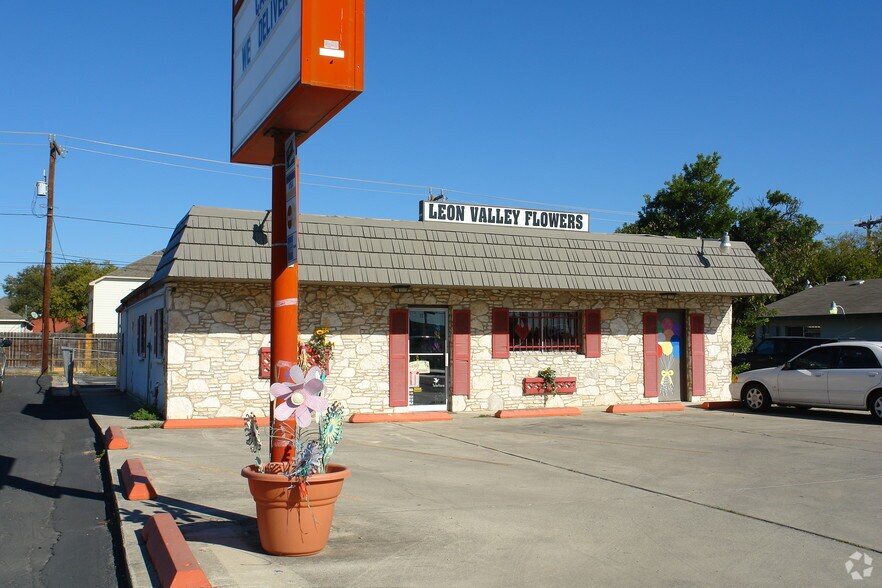 More Photos Of 7113 Bandera Rd, San Antonio Freestanding For Sale