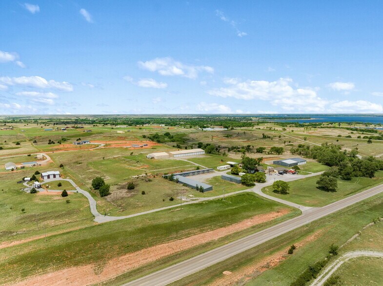 More Photos Of 10277 N 2130 Rd, Foss Convenience Store For Sale