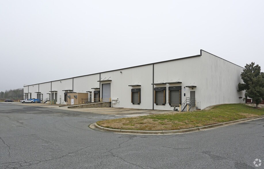 More Photos Of 1310 Airport Blvd, Monroe Warehouse For Lease